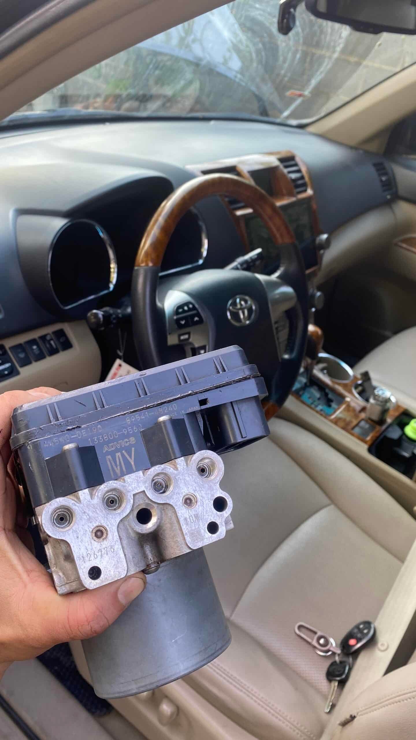 GARAGE VES CHUYÊN SỬA CHỮA ABS TOYOTA HIGHLANDER TẠI HỒ CHÍ MINH 1 GARAGE VES CHUYÊN SỬA CHỮA ABS TOYOTA HIGHLANDER TẠI HỒ CHÍ MINH