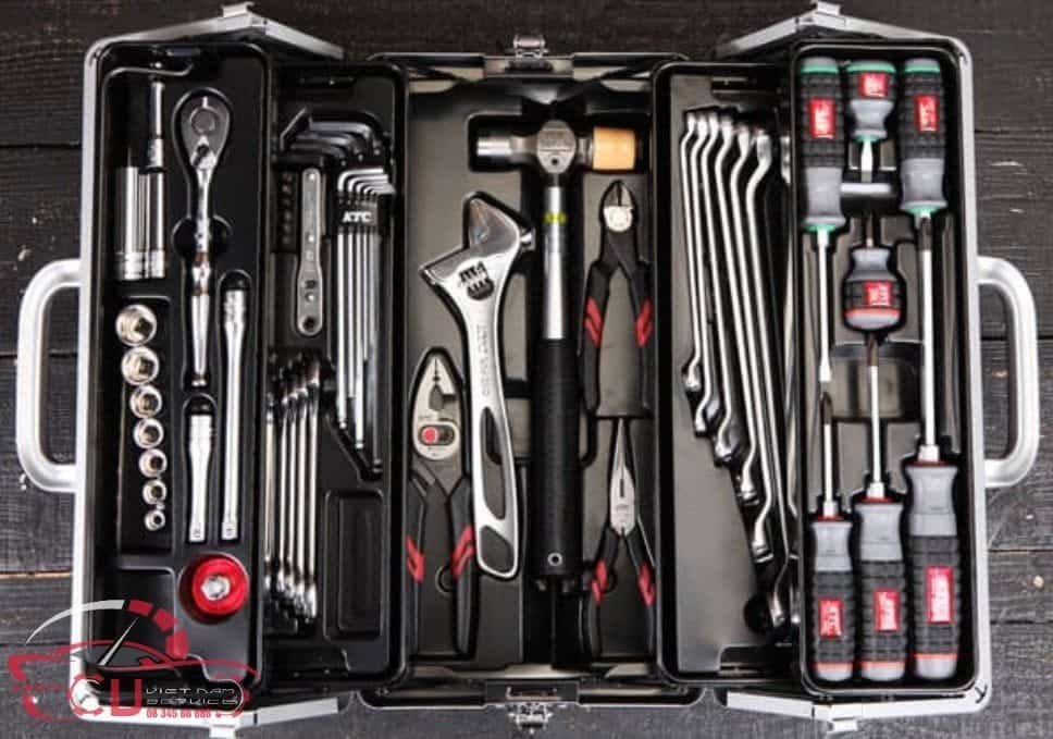 QUY TRÌNH THAY THẾ XILANH CON TRÊN HỆ THỐNG PHANH Ô TÔ