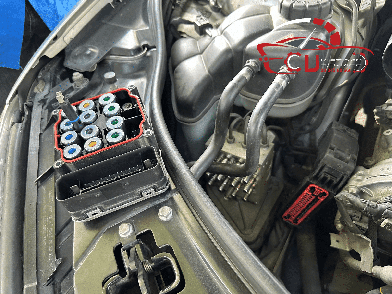 SỬA CHỮA PHANH ABS CỦA XE Mercedes-Benz