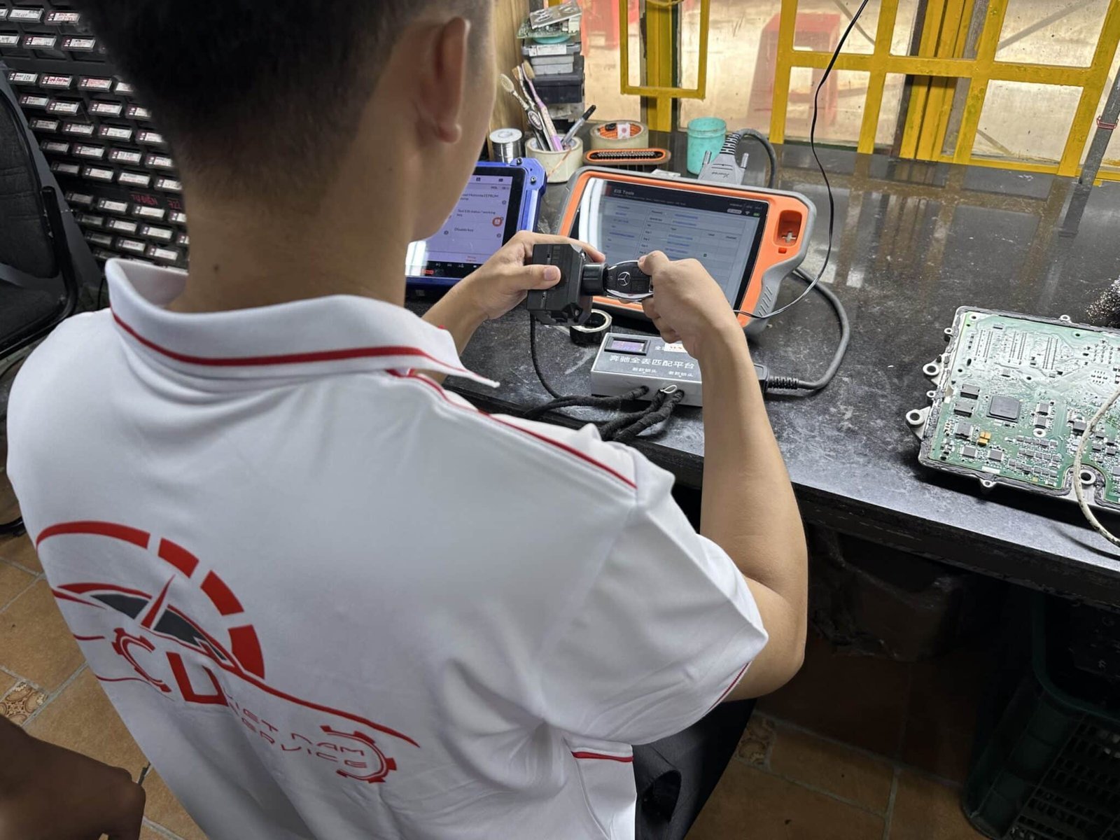 SỬA CHỮA HỘP ECU ECM PCM ĐIỀU KHIỂN ĐỘNG CƠ XE VOLVO