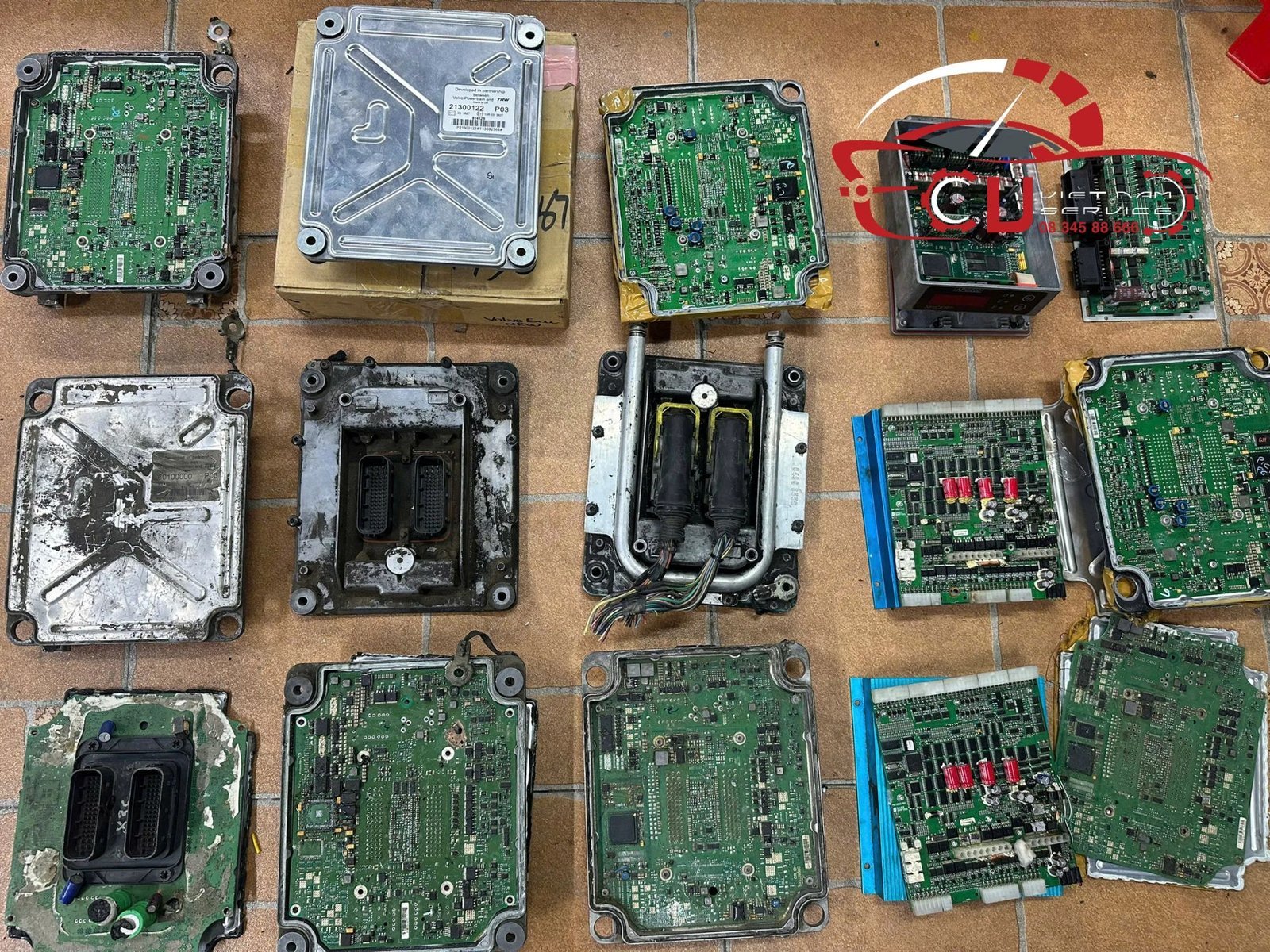 SỬA CHỮA LỖI HỘP ECU ĐỘNG CƠ XE VOLVO