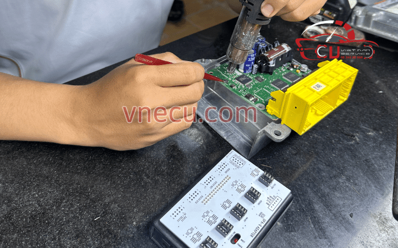 Xe Honda Bị Lỗi ECU? Sửa ECU ECM PCM Honda giá rẻ tại Ves Workshop
