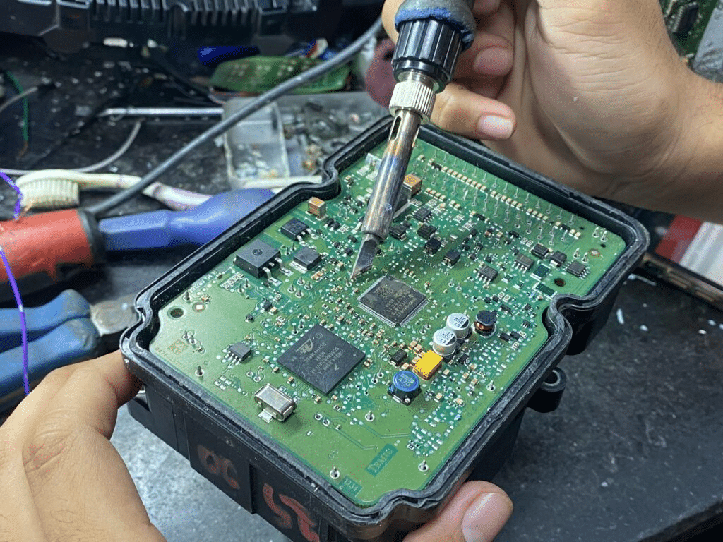 sua chua abs xe kia 1