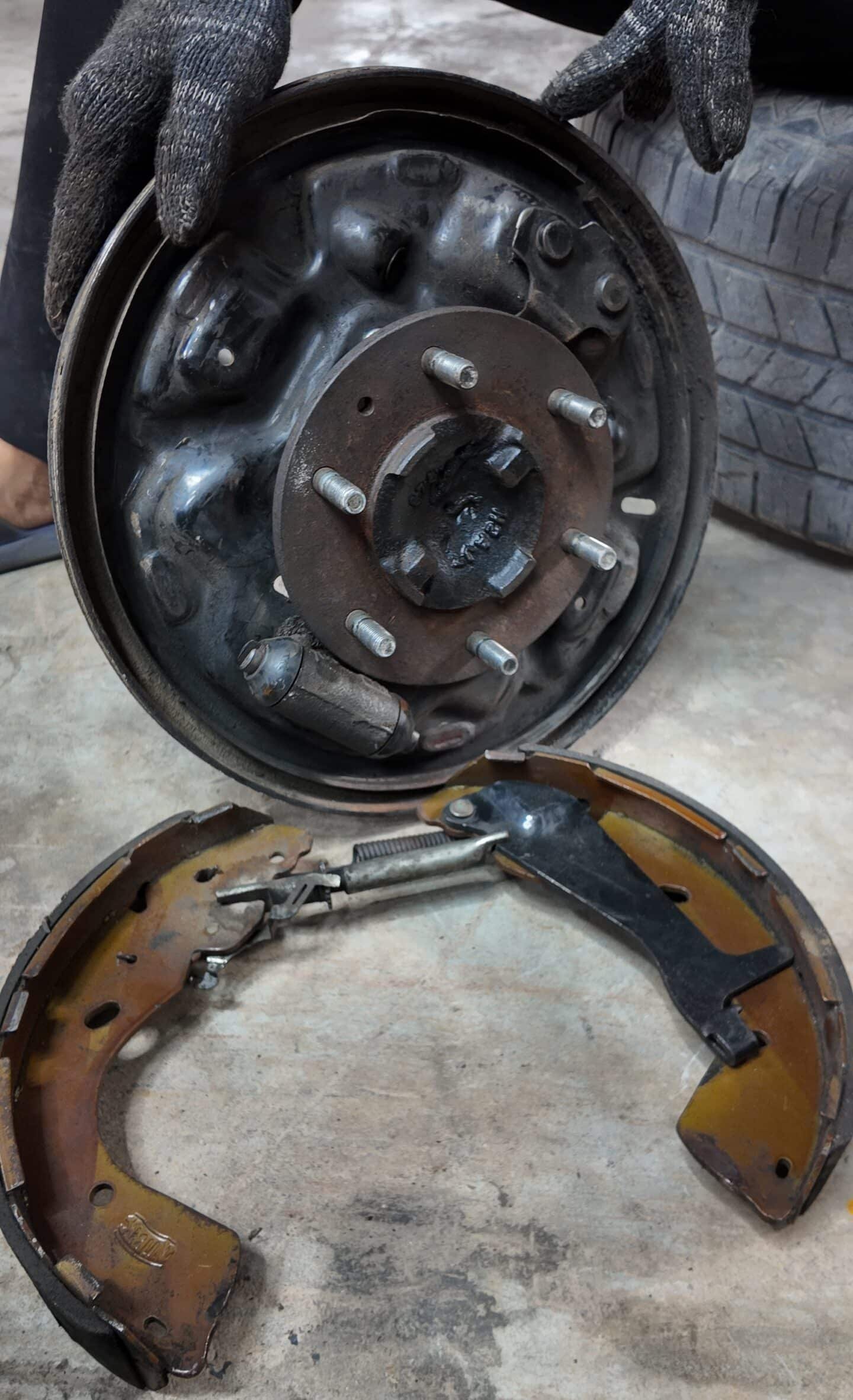 Tránh Chạy Xe Qua Những Đoạn Đường Xấu, Gồ Ghề