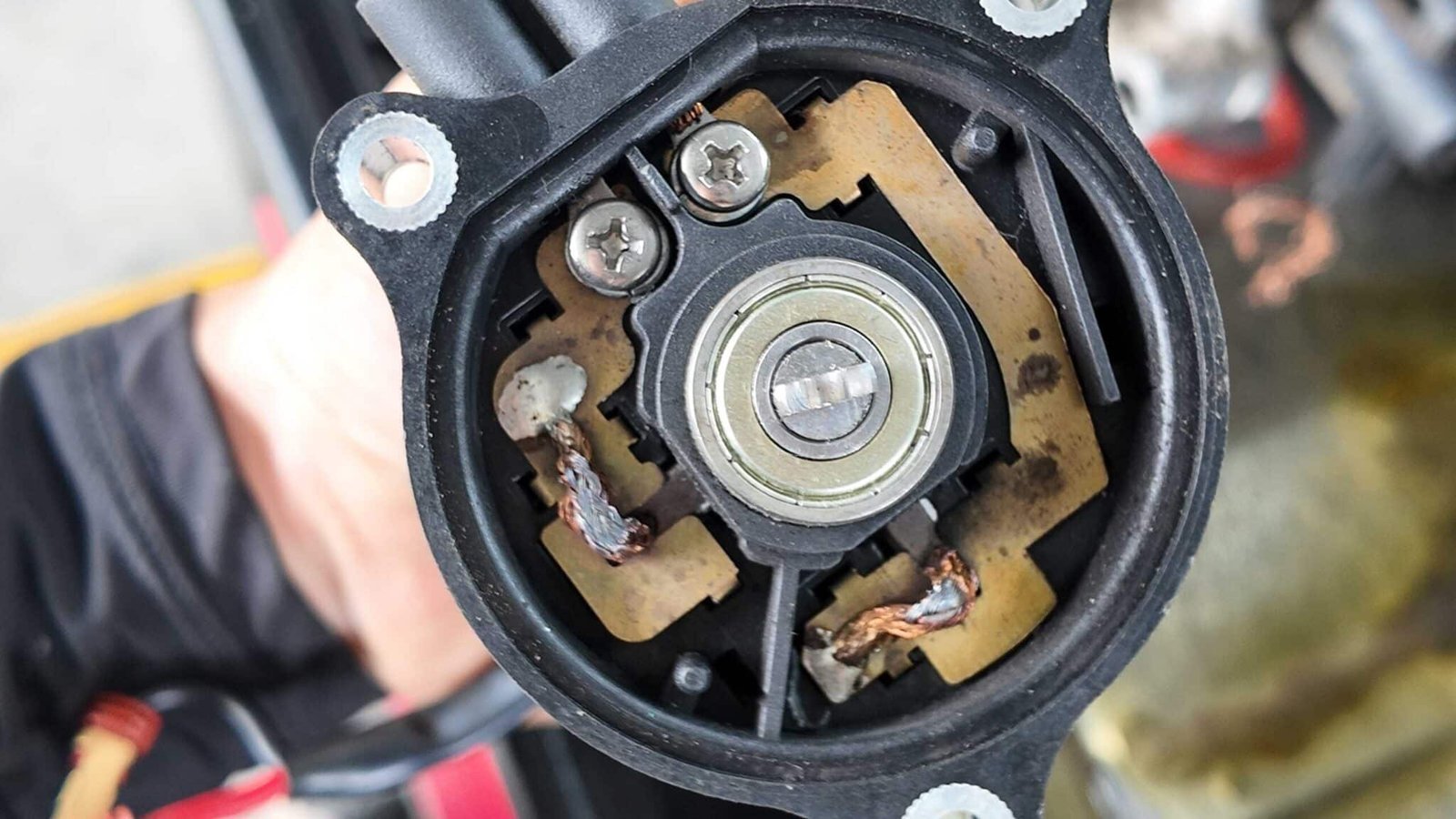 Cảm Giác Phanh Không Ổn Định: Phanh Bị Rung, Giật Hoặc Mất Kiểm Soát Cảm Giác Phanh Không Ổn Định: Phanh Bị Rung, Giật Hoặc Mất Kiểm Soát