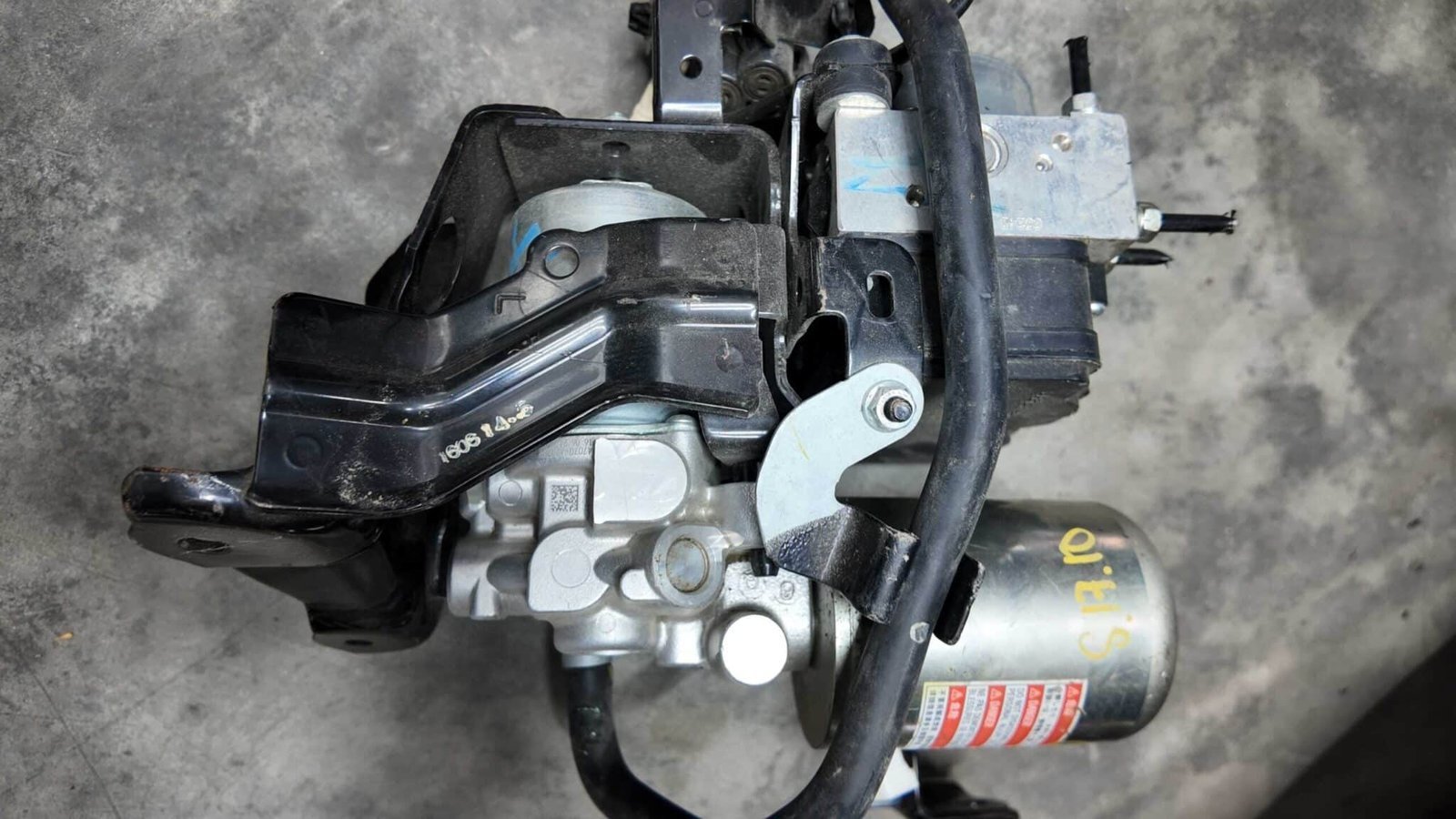 Sửa Chữa Hoặc Thay Thế Cụm Bơm ABS Khi Cần Thiết Sửa Chữa Hoặc Thay Thế Cụm Bơm ABS Khi Cần Thiết