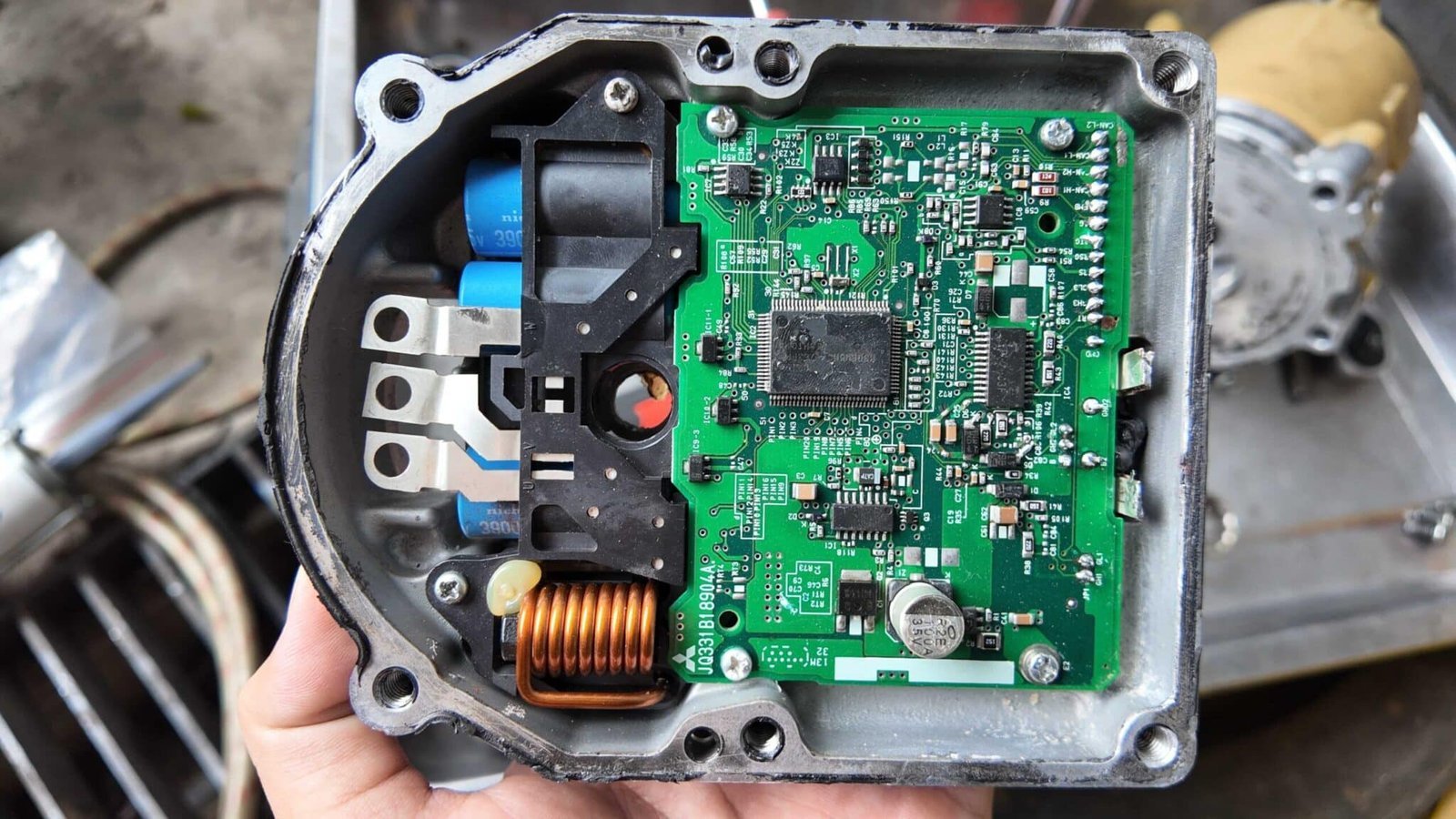 Trang Thiết Bị Chẩn Đoán và Sửa Chữa Hiện Đại Trang Thiết Bị Chẩn Đoán và Sửa Chữa Hiện Đại