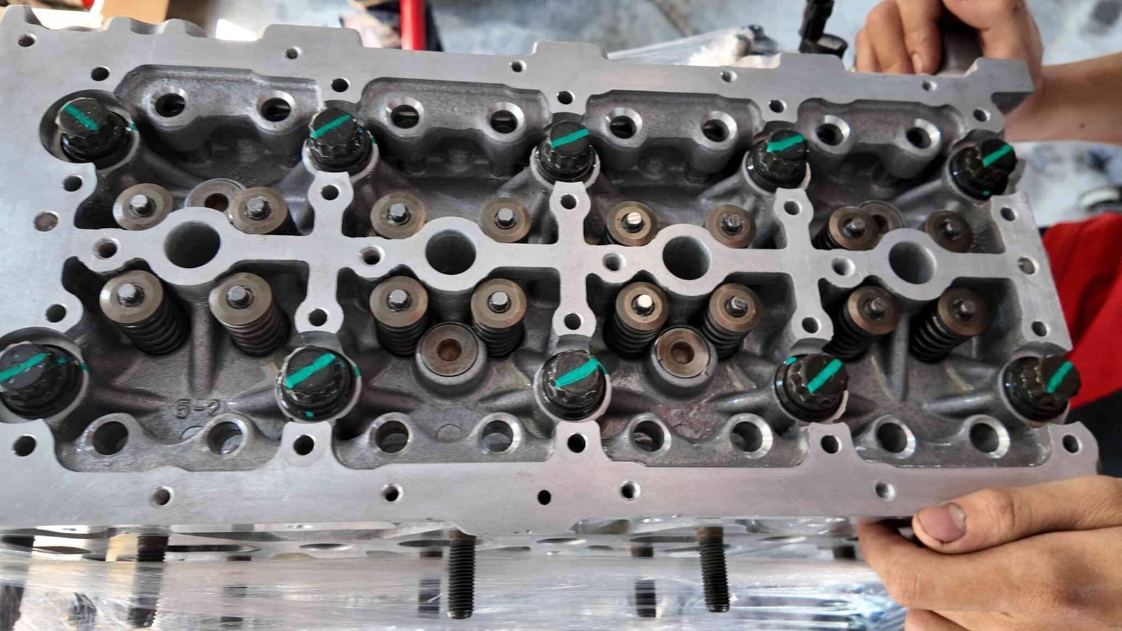 Kiểm Tra và Sửa Chữa Đầu Quy Lát, Van