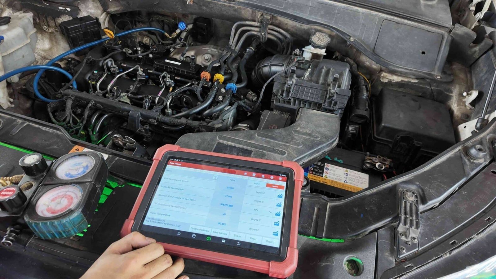 Đội ngũ kỹ thuật viên giàu kinh nghiệm, chuyên sâu về dòng xe Mercedes-Benz