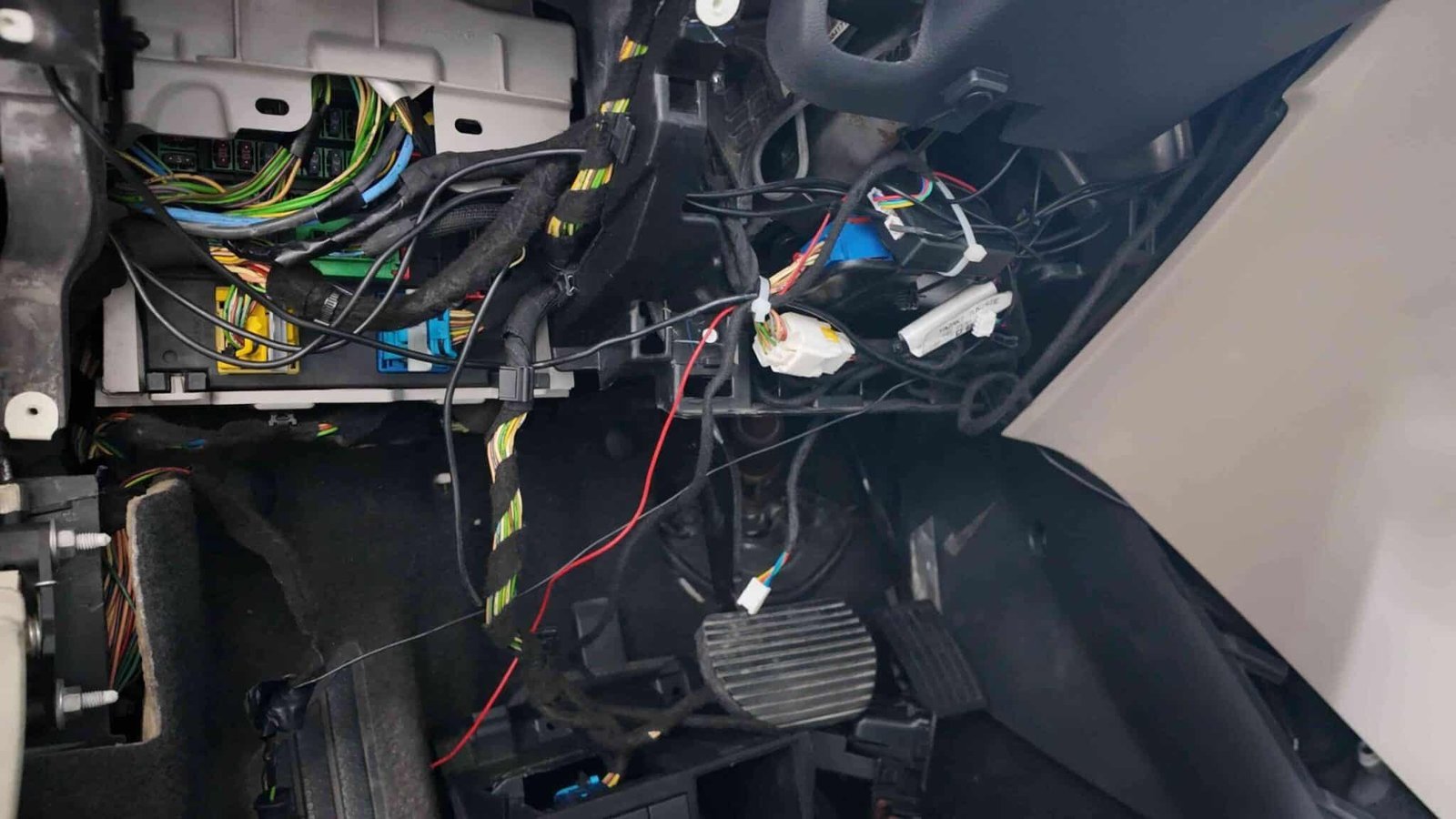 Các Dấu Hiệu Cho Thấy Hệ Thống Điện INFINITI QX56 Cần Kiểm Tra Và Sửa Chữa