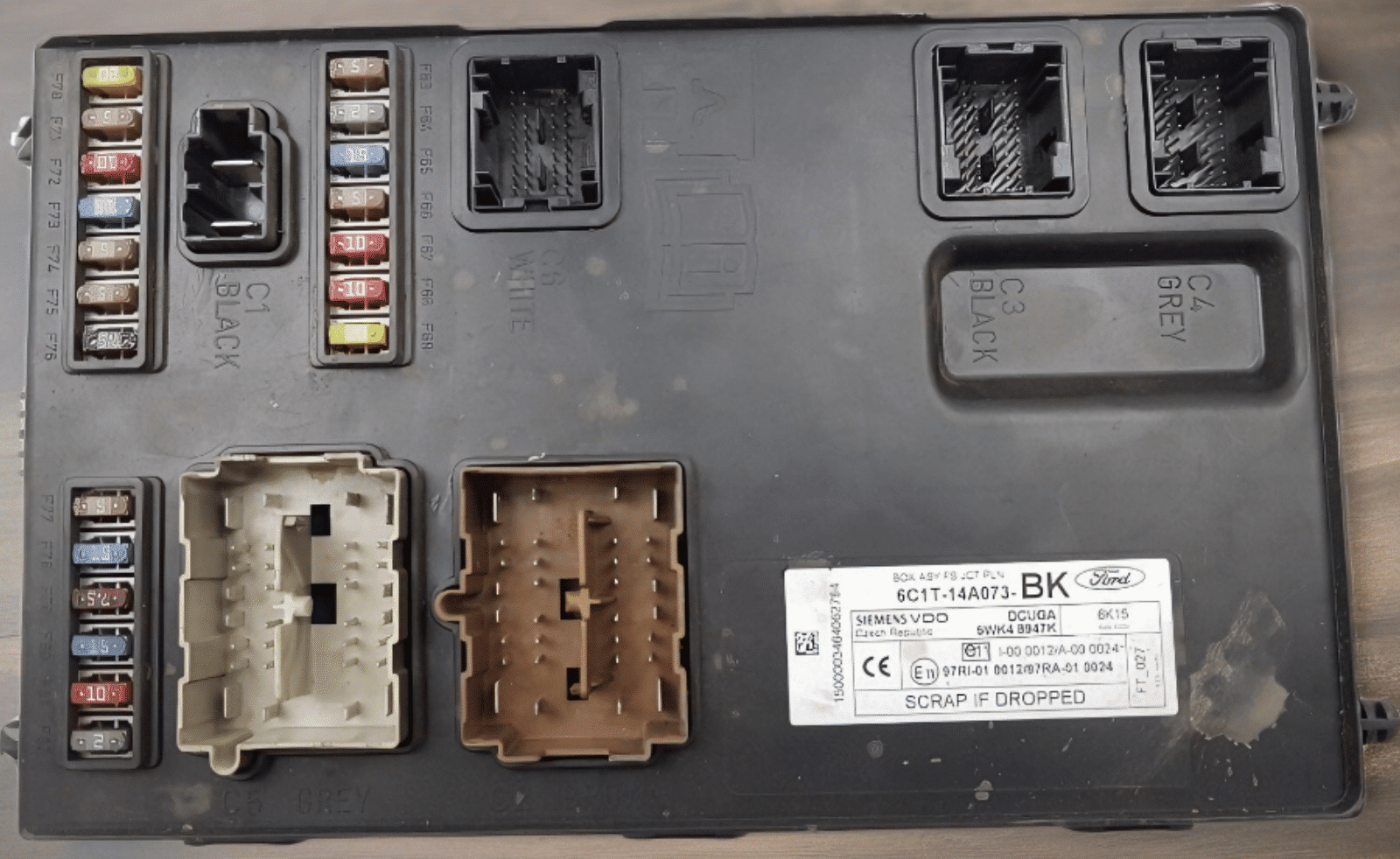 HỘP GEM FORD TRANSIT 2.2L 1 HỘP GEM FORD TRANSIT 2.2L