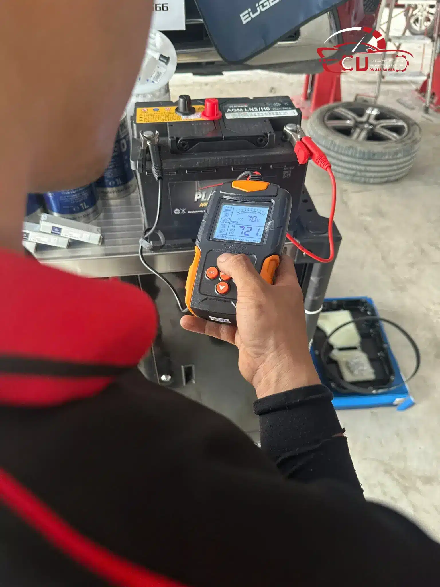Kiểm Tra Ắc Quy (Điện áp, Tình trạng cọc bình, Vệ sinh)