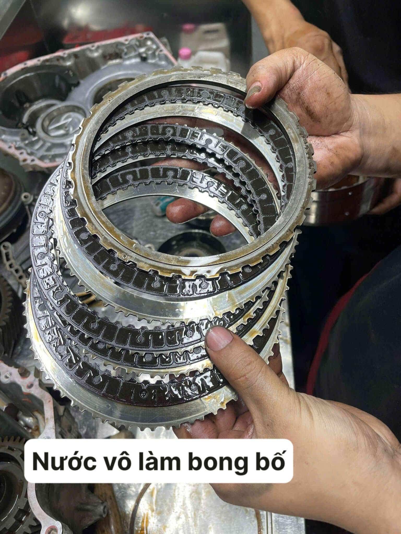 Tầm Quan Trọng Của Việc Bảo Dưỡng Hộp Số Định Kỳ