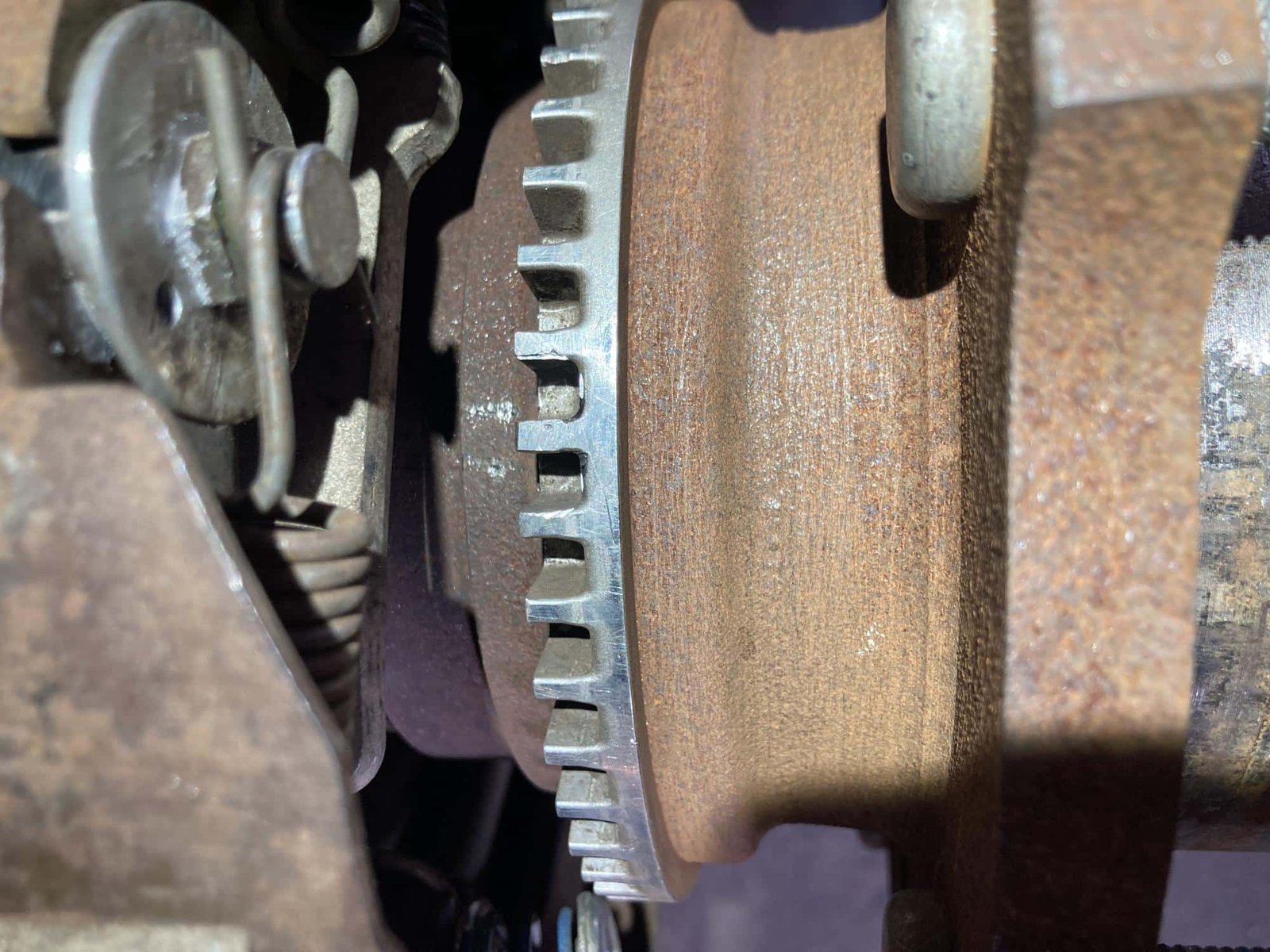 Các lỗi thường gặp ở cụm bơm ABS Toyota Land Cruiser