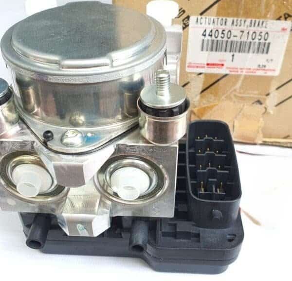 ABS TOYOTA FORTUNER 2.7L 2012-2015 1 ABS TOYOTA FORTUNER 2.7L 2012-2015