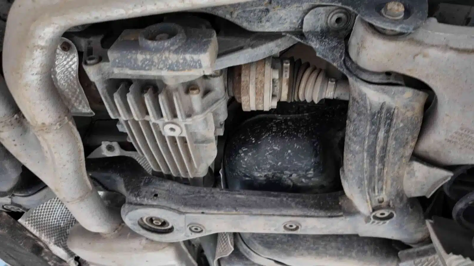 Quy Trình Bảo Dưỡng Hệ Thống Gầm Audi A4 Tại VES WORKSHOP Quy Trình Bảo Dưỡng Hệ Thống Gầm Audi A4 Tại VES WORKSHOP