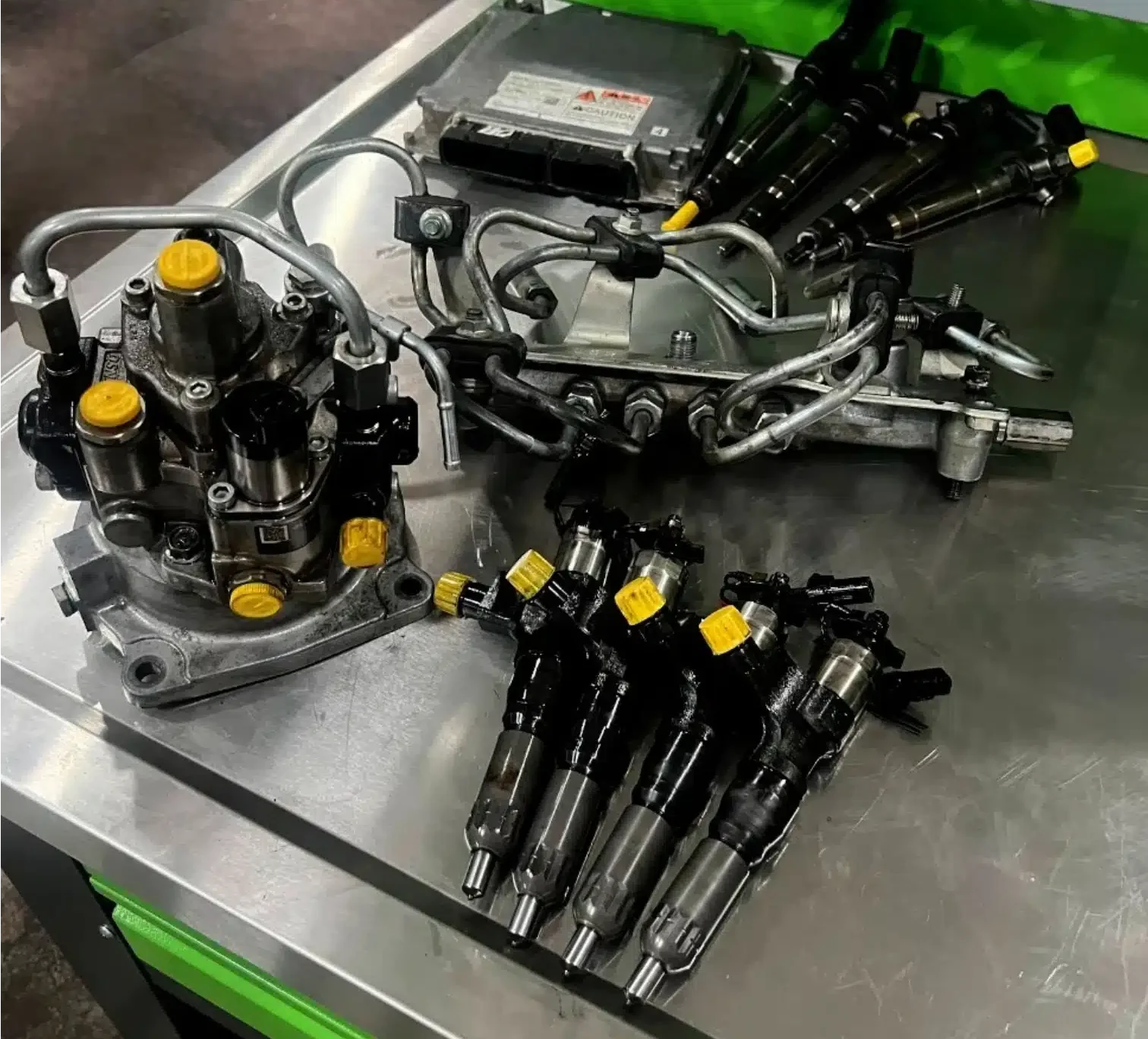 Tầm Quan Trọng của Bơm Béc Dầu Đối Với Hiệu Suất Động Cơ